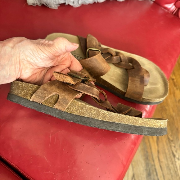 White Mountain Footbed sandals, 7 - Picture 5 of 7